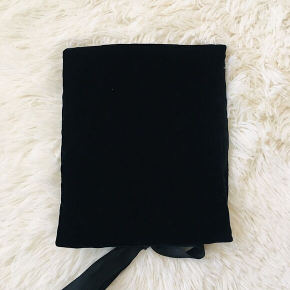 👛 Vintage Black Velvet Tie Clutch Purse 👛 - Picture 2 of 8